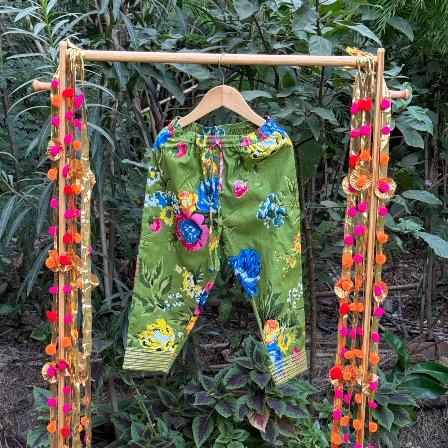 Bouquet of Flowers Kurta Pant Set