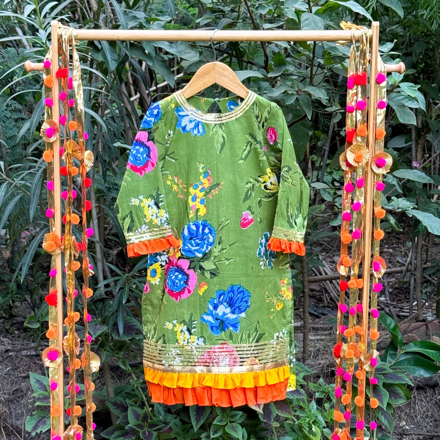 Bouquet of Flowers Kurta Pant Set