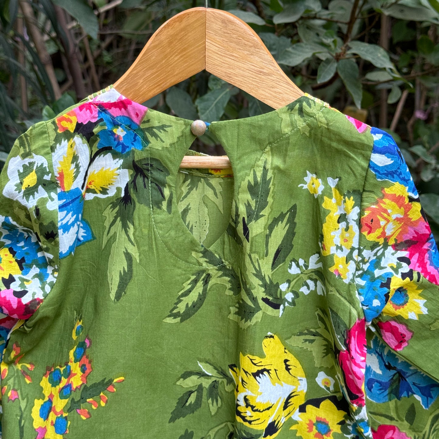 Bouquet of Flowers Kurta Pant Set