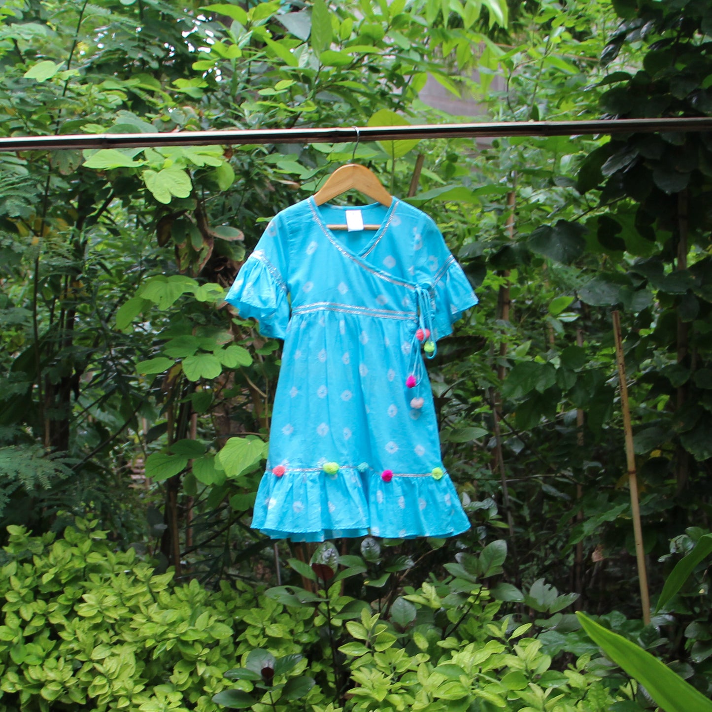 Blue Bandhani Pom Pom Set