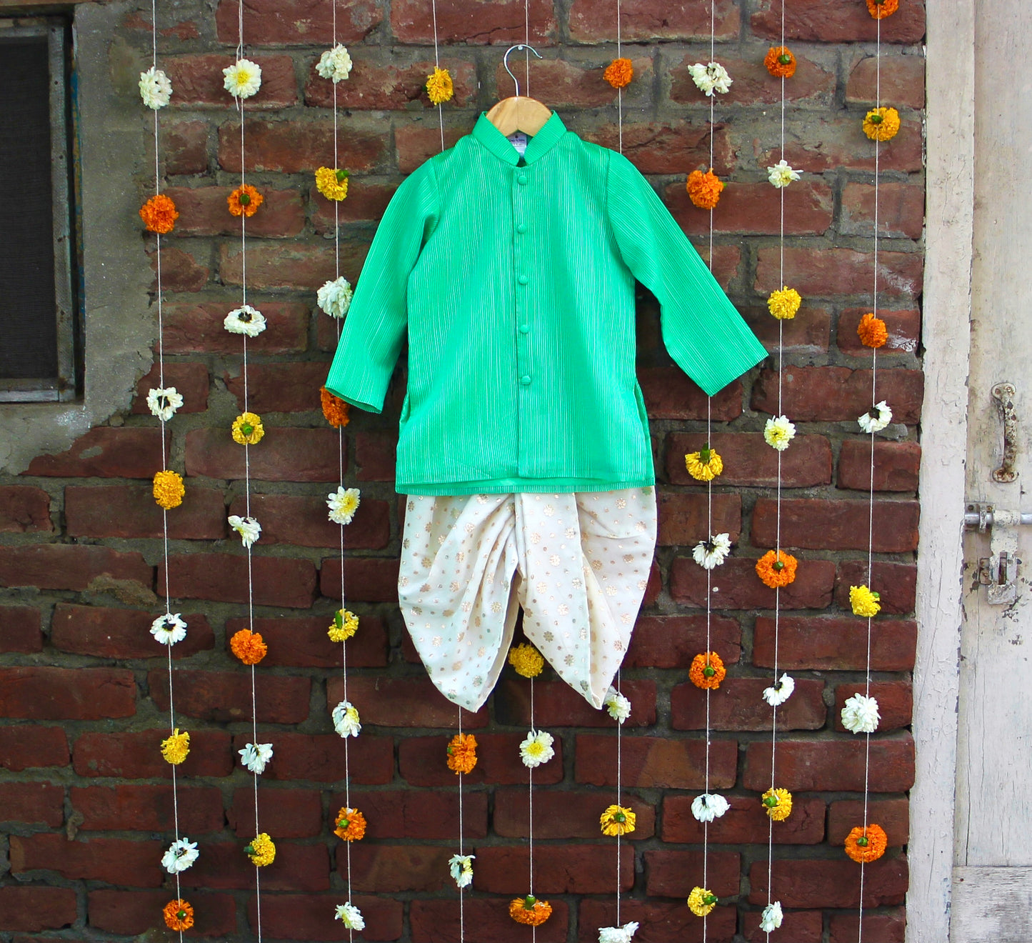 Aamod Dhoti Kurta Set