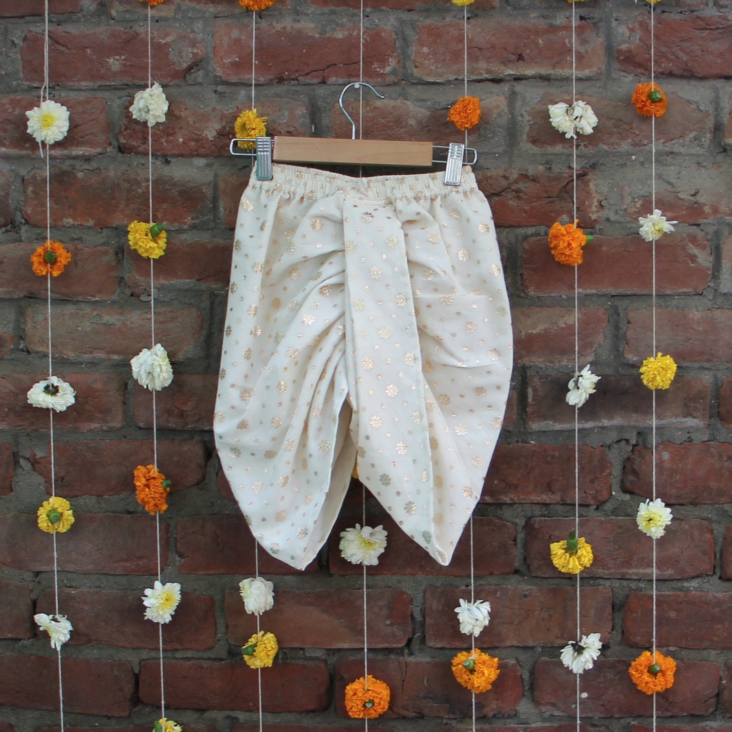 Aamod Dhoti Kurta Set