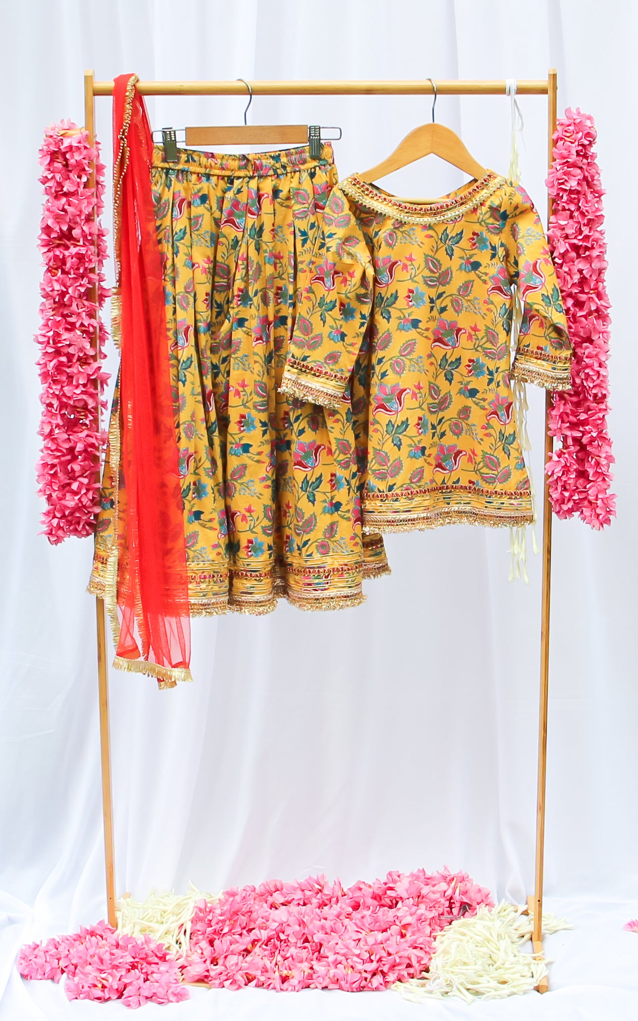 Badhaai Gharara