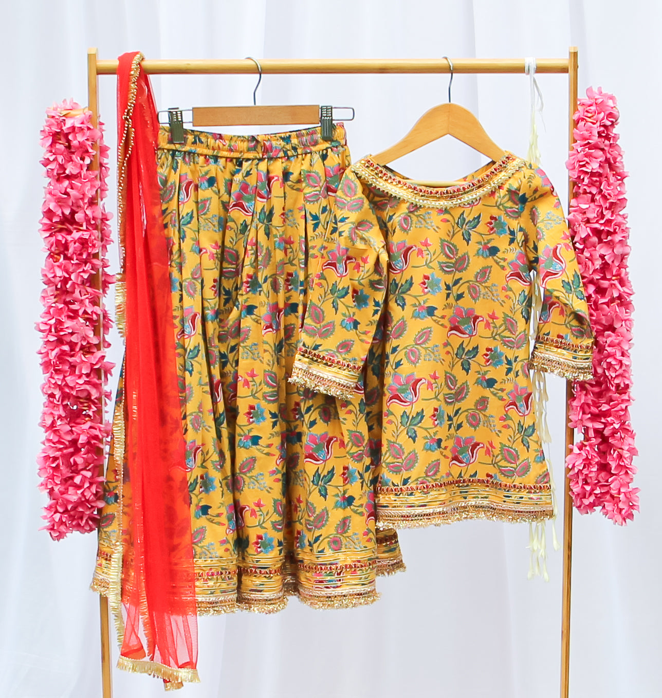 Badhaai Gharara
