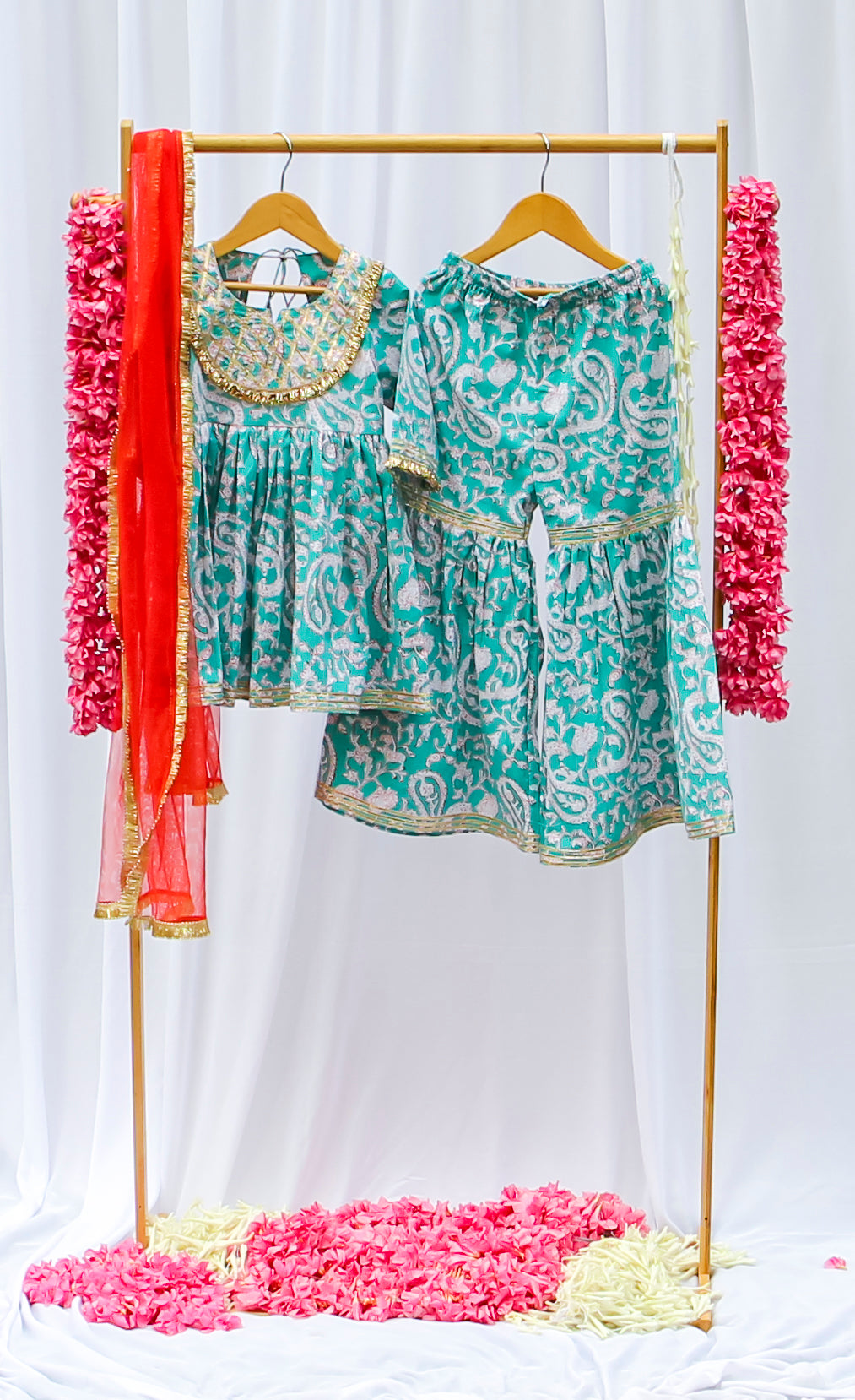 Dilshaad Sharara Set