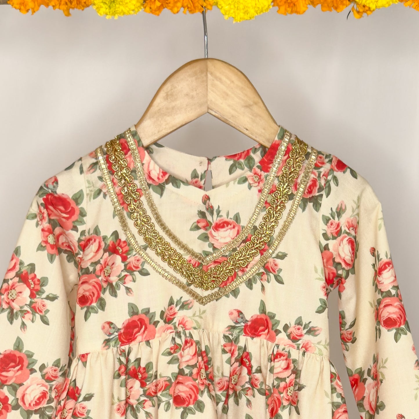 Suhani- off white floral print salwar kurta set