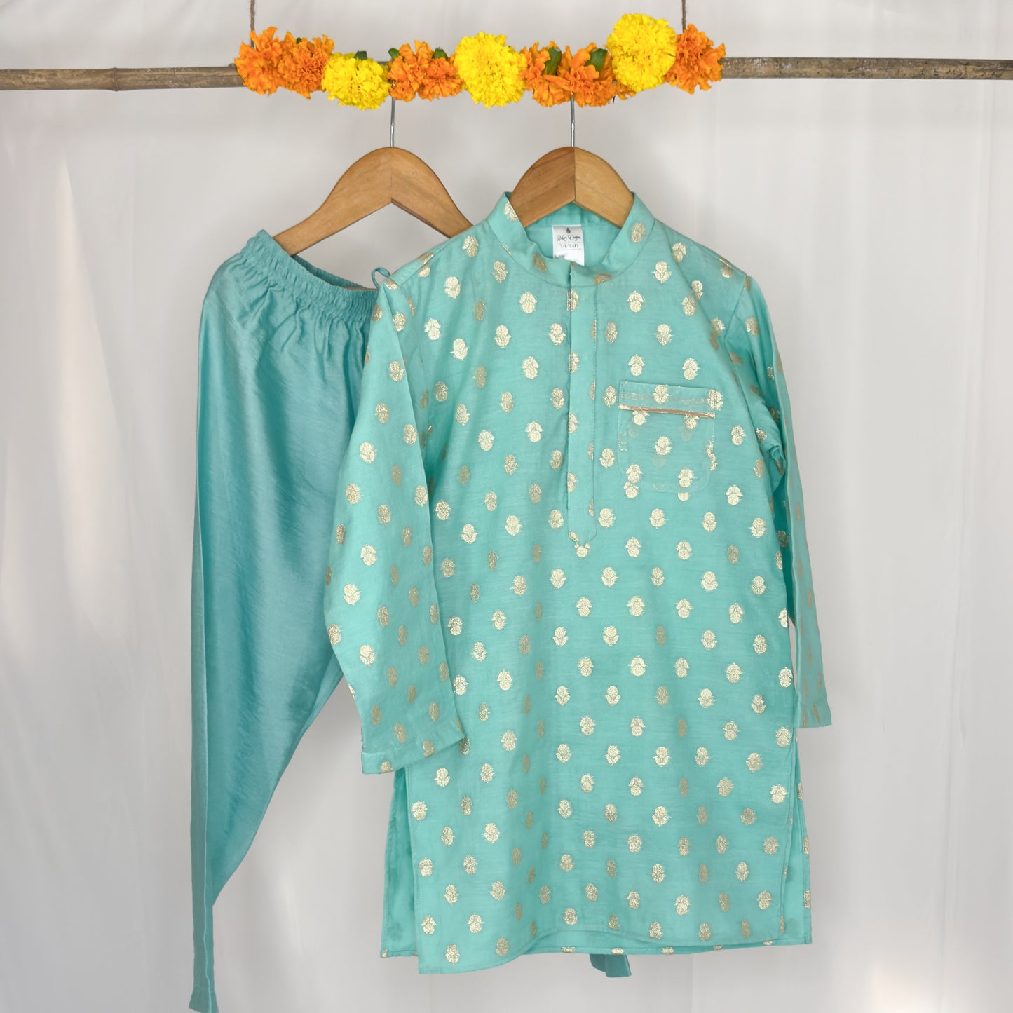 Aavyukta- chanderi aqua kurta set
