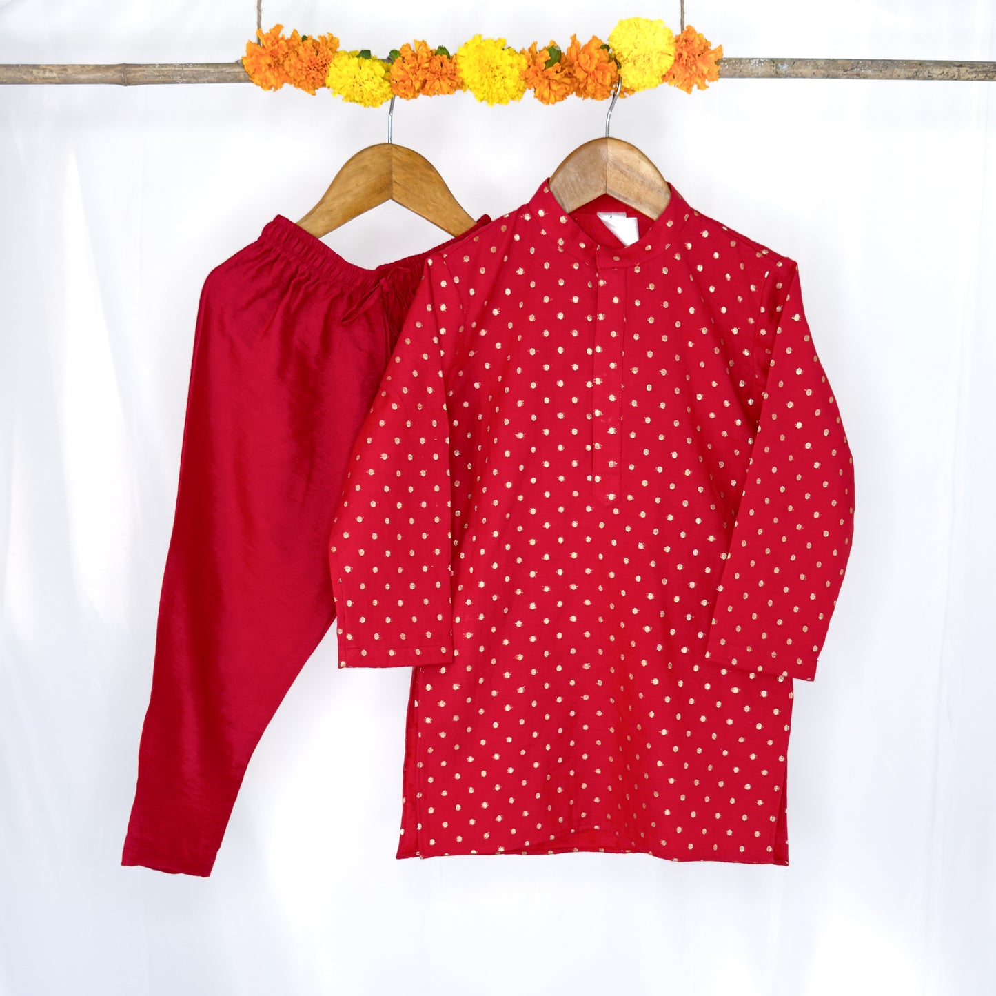Aarin- polka dot chanderi kurta