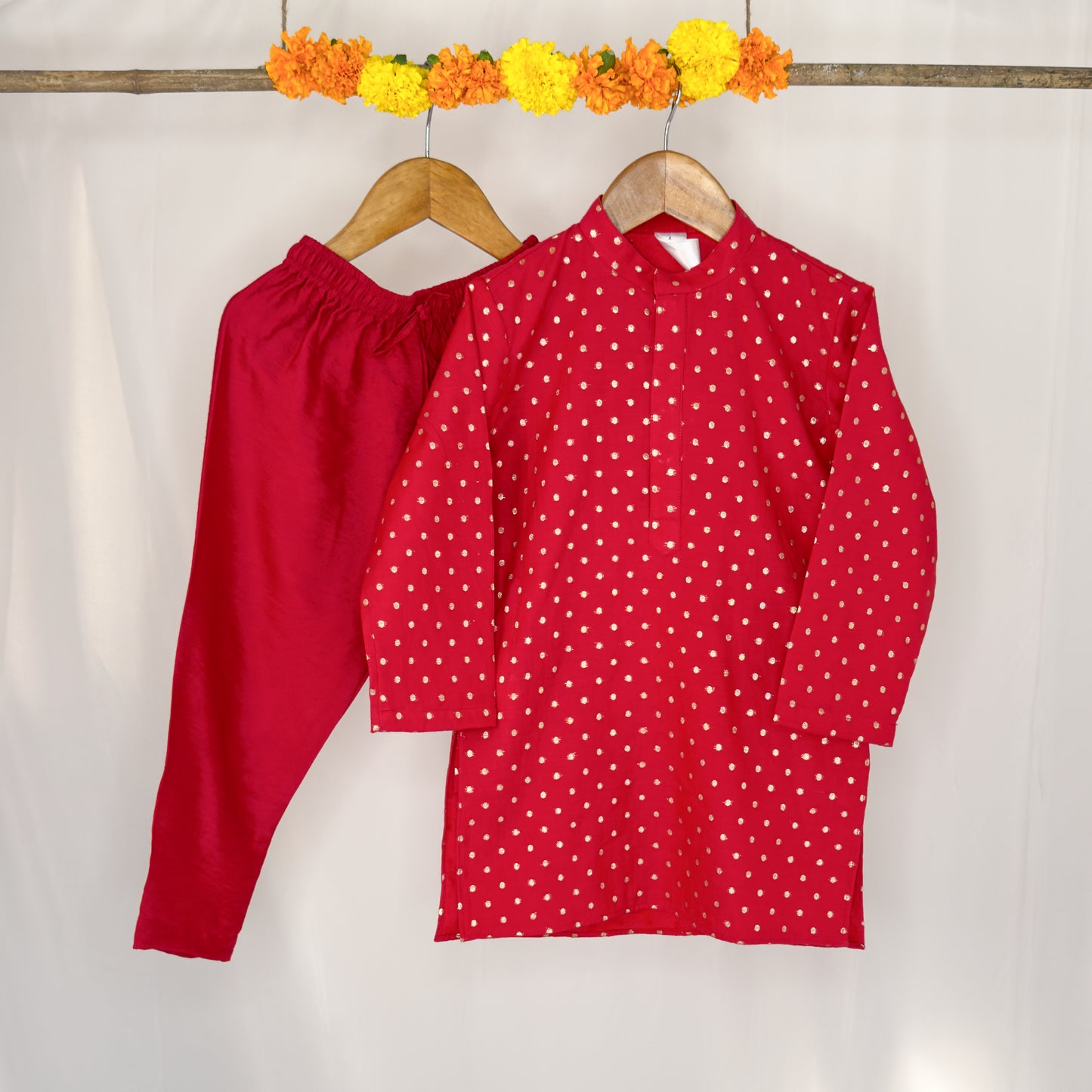 Aarin- polka dot chanderi kurta