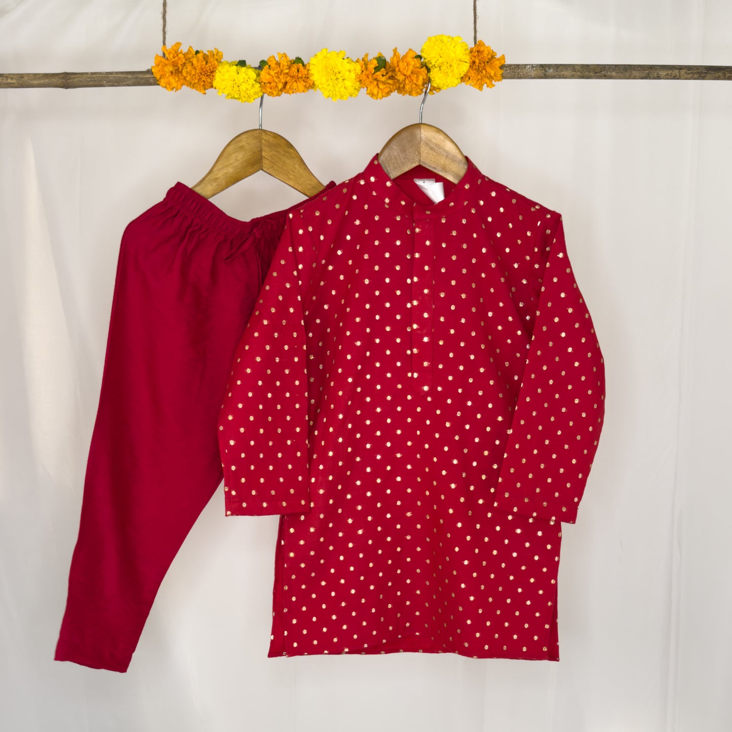 Aarin- polka dot chanderi kurta